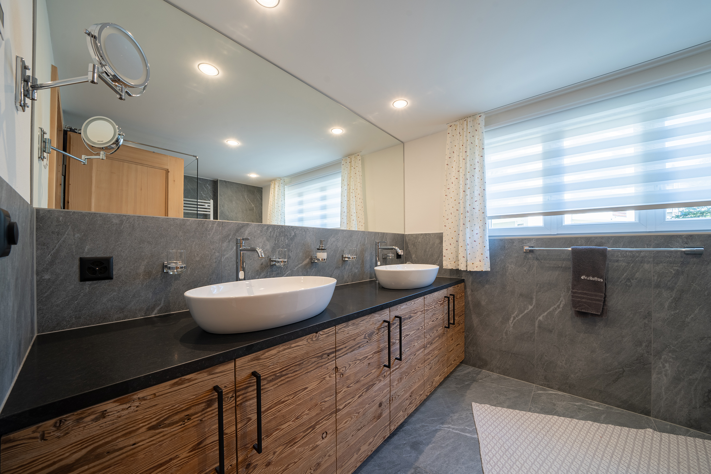 Grabahus_Bathroom_04.jpg