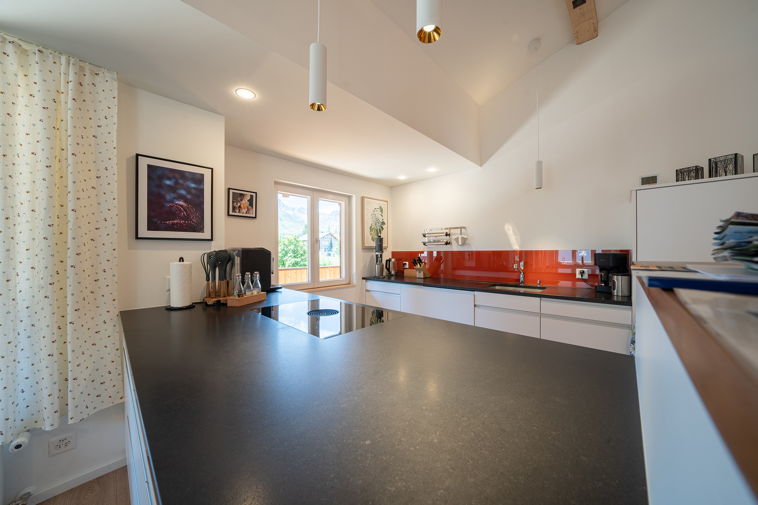 Grabahus_Kitchen_Living_20.jpg